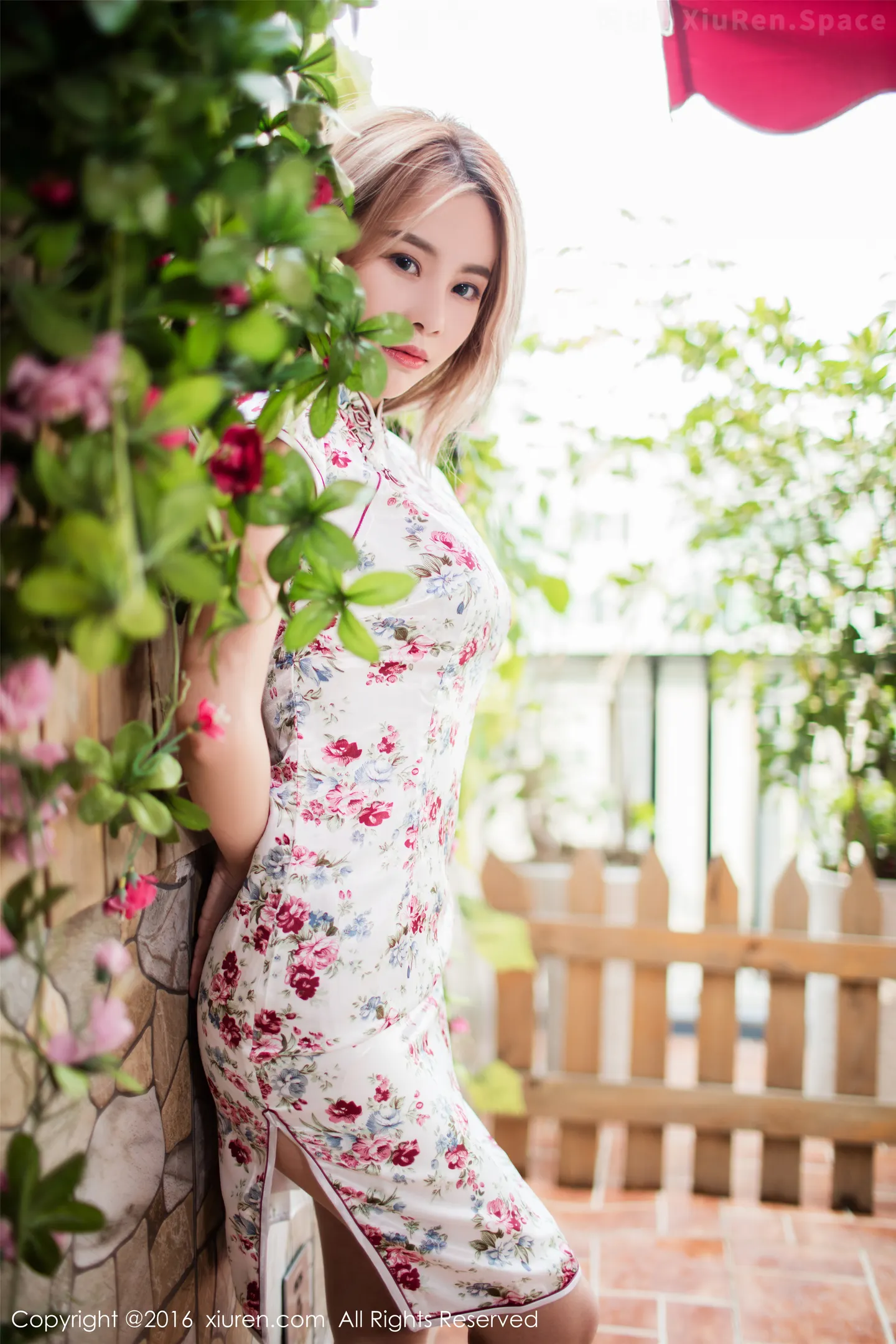 图片[4]-[XiuRen秀人网]VOL.658 妩媚美女虞姬儿浴室里白色高叉连体内衣秀豪乳翘臀诱惑写真99P-秀人网官方网站